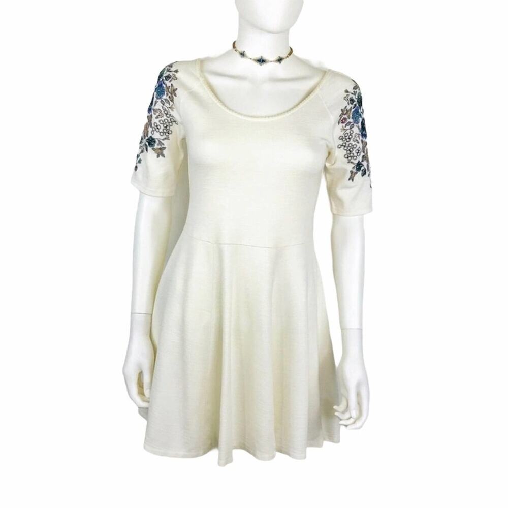 Free People Embroidered Dress A-line White & Blue Floral Short Sleeve